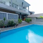 Family Only Private Pool Villa - De Reiz Tirta Syariah 4Br