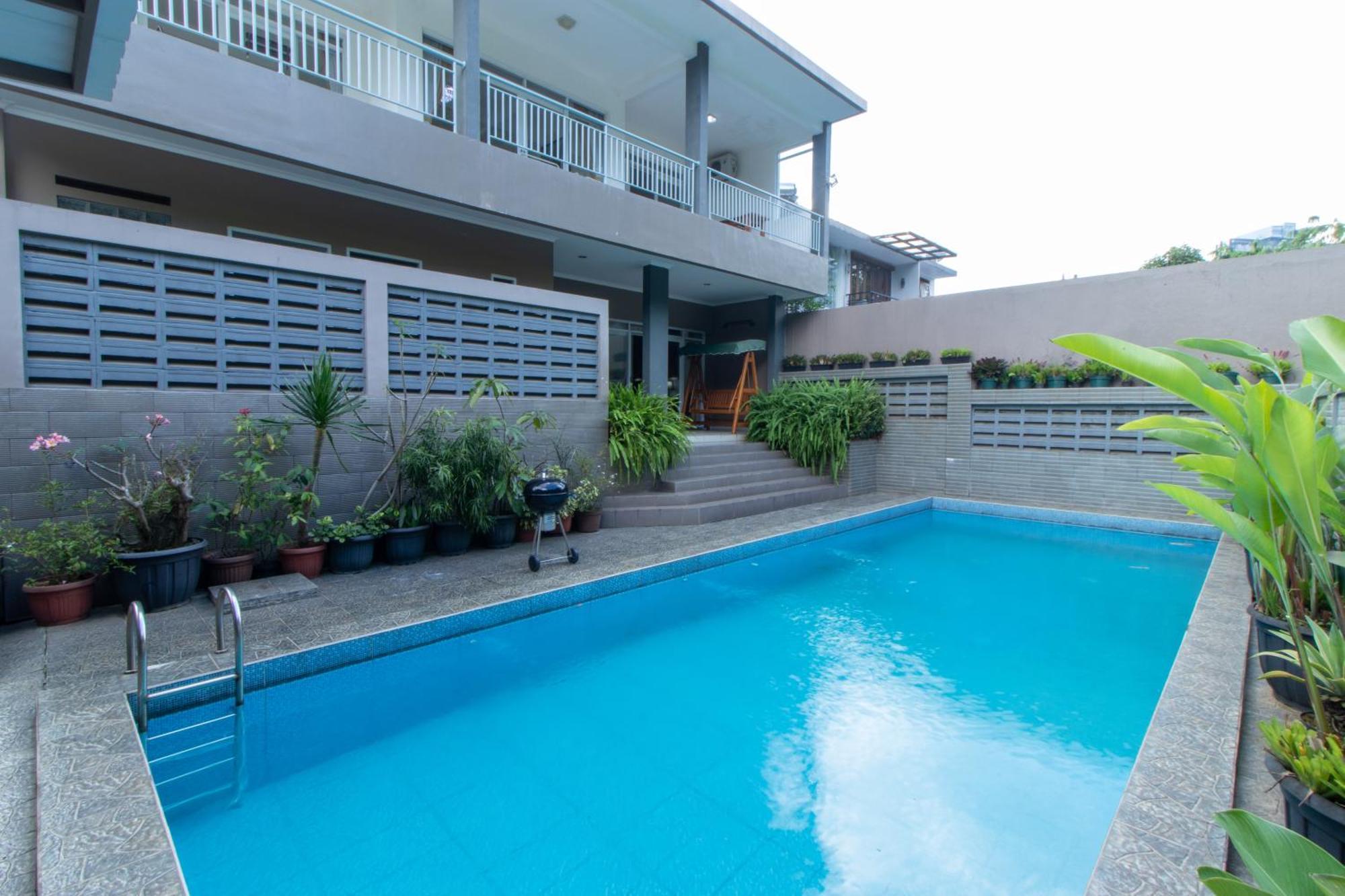 Family Only Private Pool - De Reiz Tirta Syariah 4br Villa Bandung