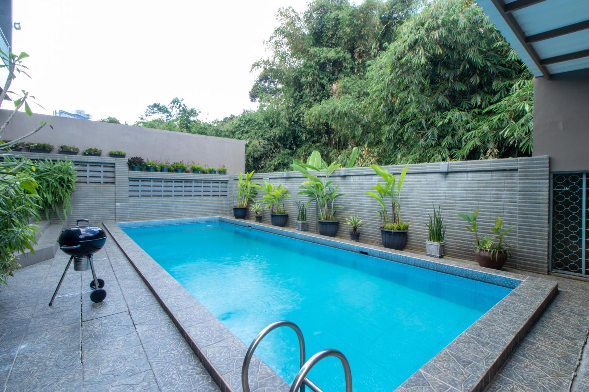 Family Only Private Pool - De Reiz Tirta Syariah 4br Villa *