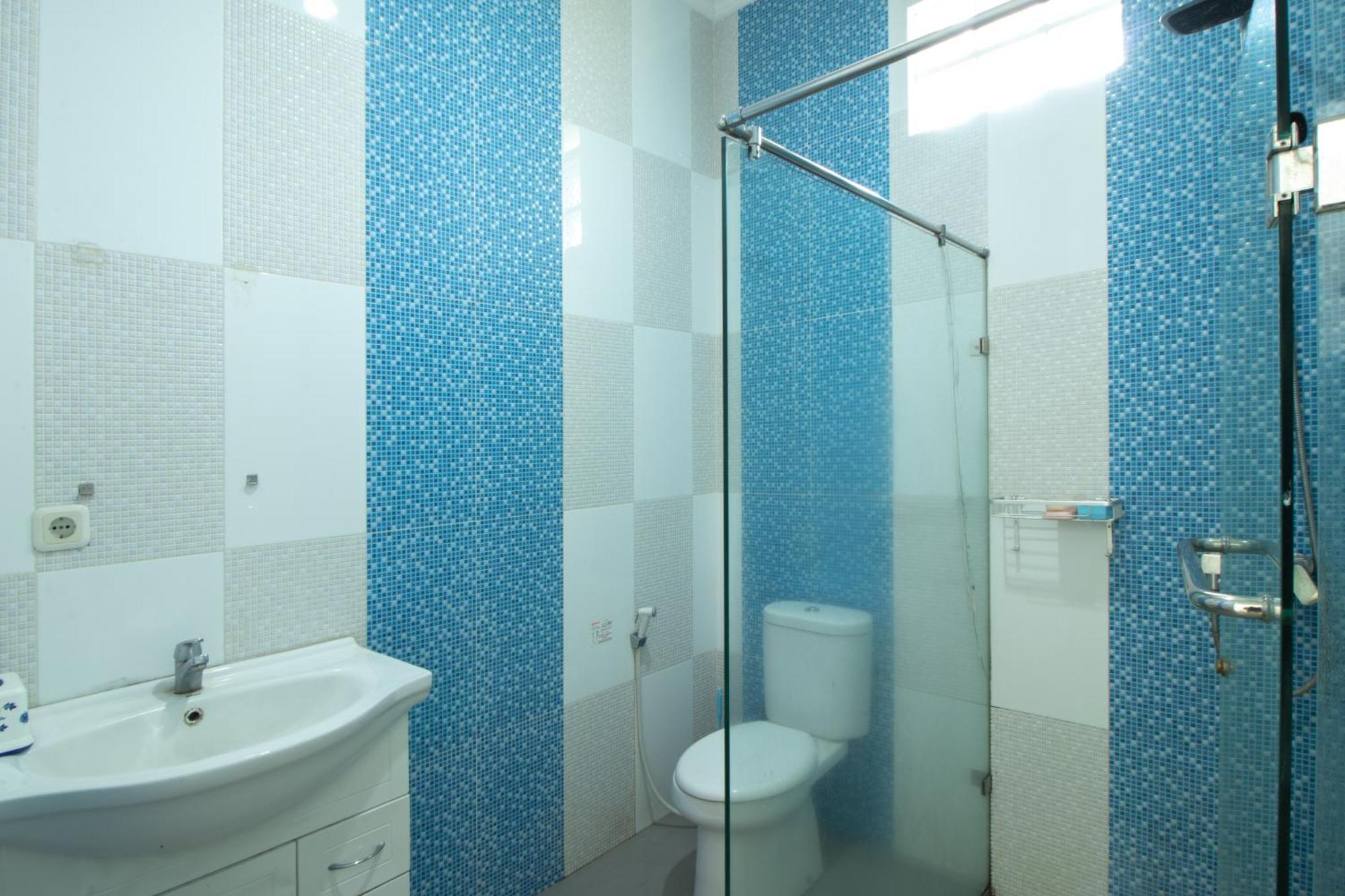 Family Only Private Pool - De Reiz Tirta Syariah 4br Bandung